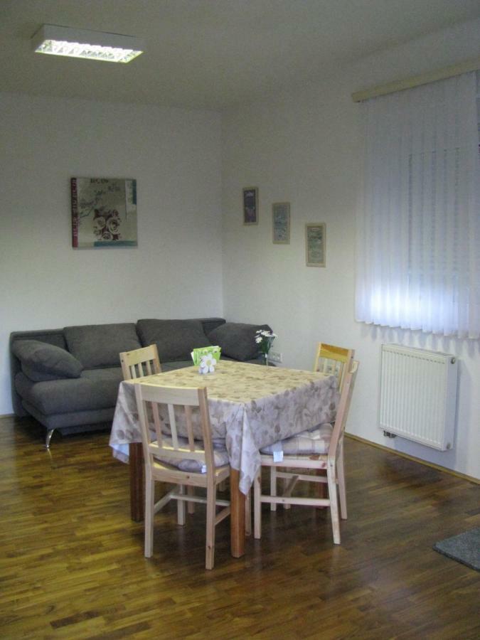 Hisa Marjetica Apartment Maribor Bagian luar foto